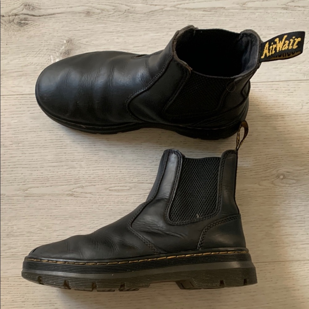 Dr. Martens Men Leather Embury Chelsea Boots